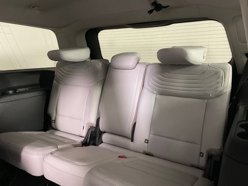 New 2026 Ford Expedition Platinum w/ Platinum Ultimate Package AWD/4WD image 16