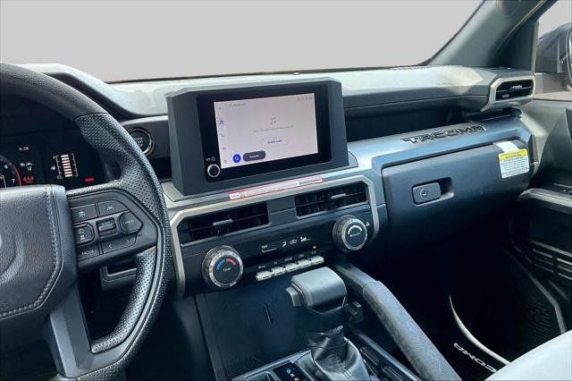 Certified 2026 Toyota Tacoma SR5 AWD/4WD image 7