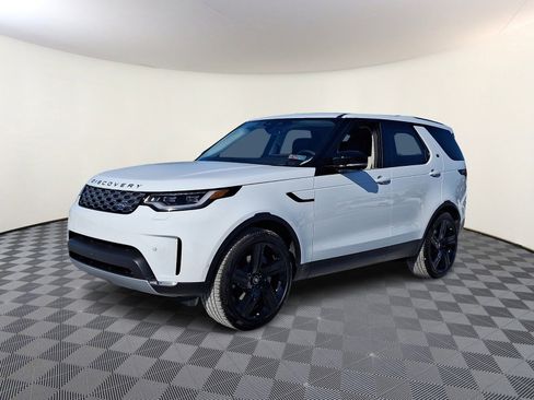 New 2026 Land Rover Discovery S image 1