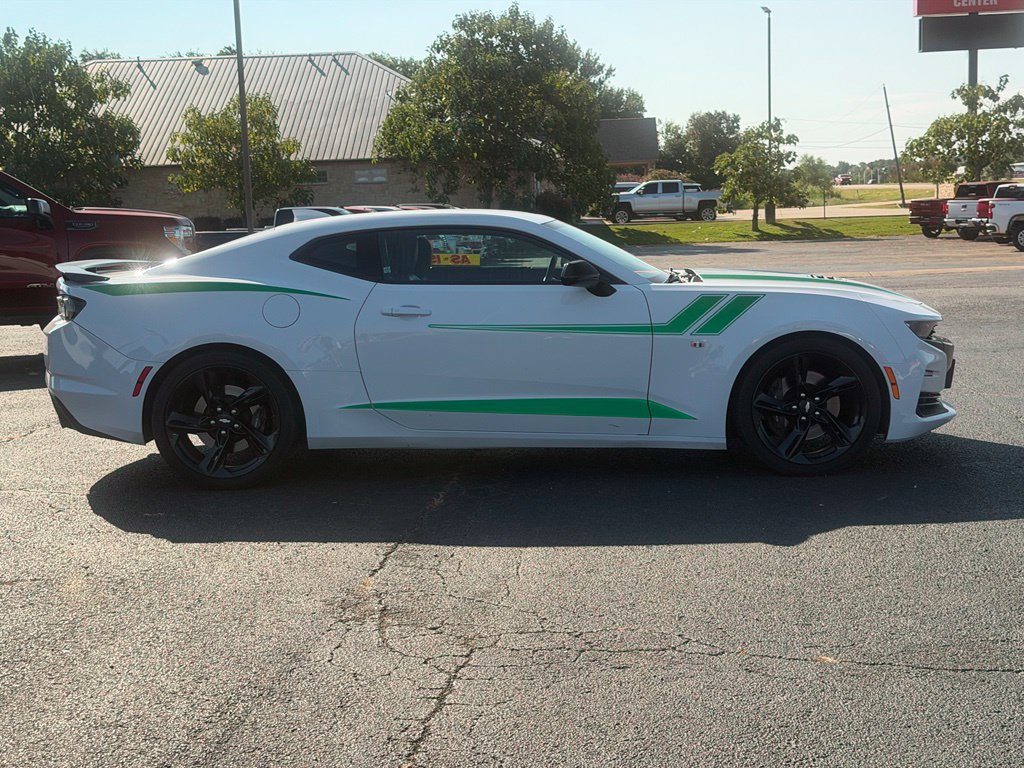 Used 2019 Chevrolet Camaro SS w/ Black Appearance Package RWD image 4