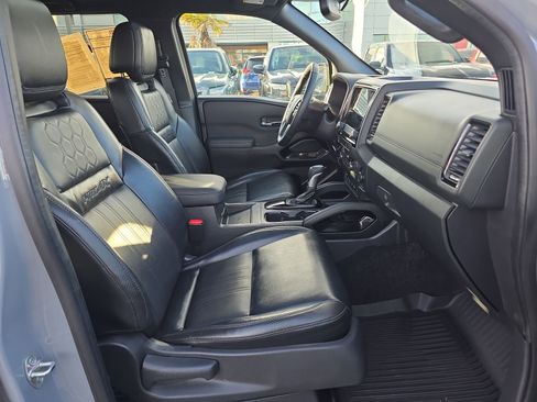 Used 2022 Nissan Frontier PRO-4X w/ Pro-4X Premium Package image 32