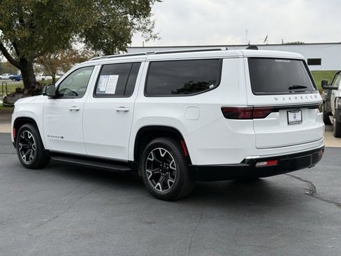 Used 2025 Jeep Wagoneer L Series III image 5