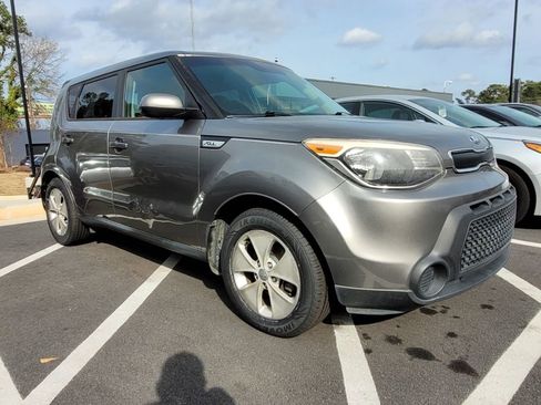 Used 2016 Kia Soul w/ Convenience Package image 3