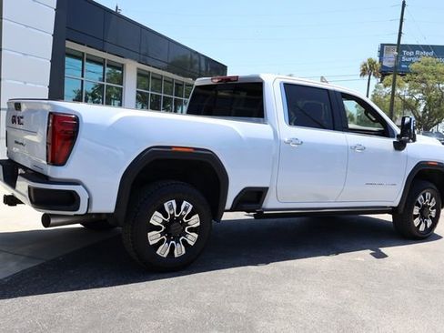 New 2026 GMC Sierra 2500 Denali w/ Denali Reserve Package AWD/4WD image 9