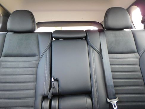 New 2025 Mitsubishi Outlander SE image 40