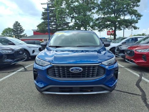 Used 2023 Ford Escape Active AWD/4WD image 2