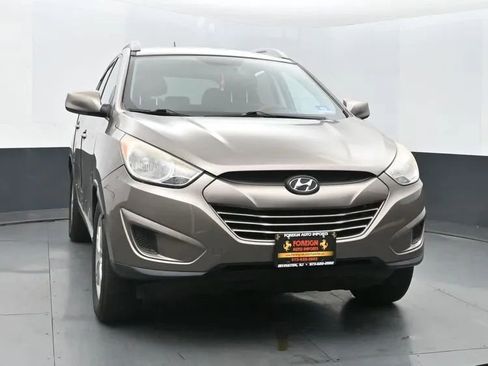 Used 2011 Hyundai Tucson GLS image 3