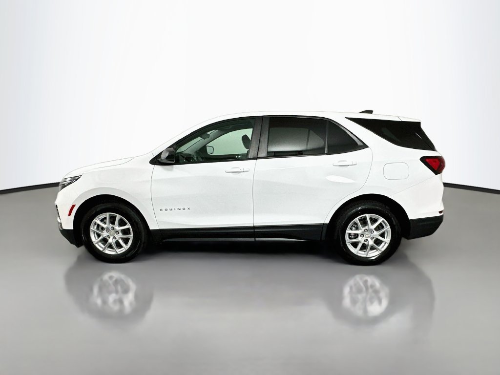 Used 2022 Chevrolet Equinox LS w/ LS Convenience Package FWD image 8