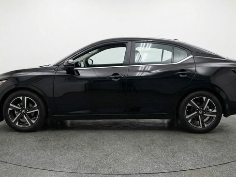 Used 2025 Nissan Sentra SV image 5