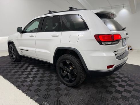 Used 2021 Jeep Grand Cherokee Freedom Edition AWD/4WD image 5