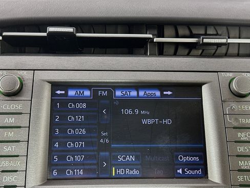 Used 2014 Toyota Prius Four image 19