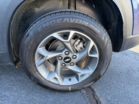 Used 2024 Chevrolet Trax LT w/ Driver Confidence Package image 29