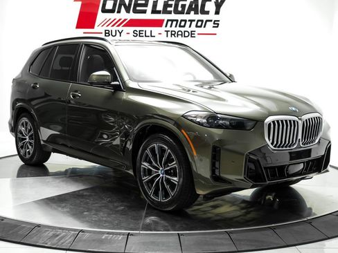 Used 2024 BMW X5 xDrive50e w/ M Sport Package AWD/4WD image 3