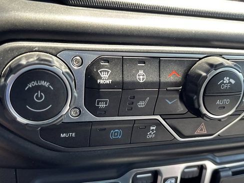 Used 2023 Jeep Wrangler Unlimited Rubicon 4xe w/ Cold Weather Group AWD/4WD image 38