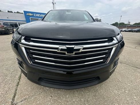 Used 2023 Chevrolet Traverse LT FWD image 34