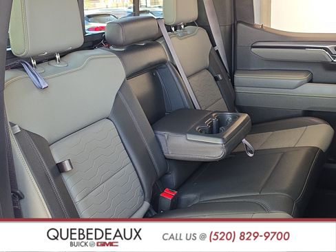 Used 2023 Chevrolet Silverado 1500 ZR2 w/ Technology Package AWD/4WD image 28