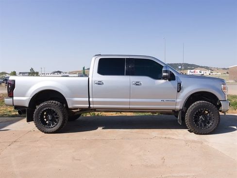 Used 2021 Ford F250 Platinum w/ FX4 Off-Road Package AWD/4WD image 6