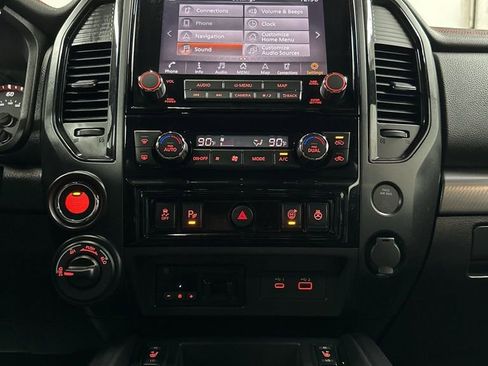 Used 2020 Nissan Titan PRO-4X w/ Pro-4x Convenience Package AWD/4WD image 25