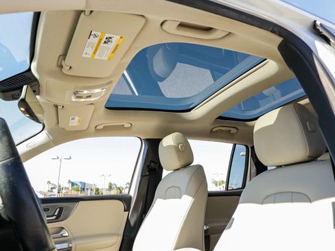 Used 2021 Mercedes-Benz GLB 250 image 19