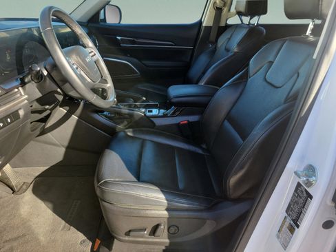 Used 2023 Kia Telluride S image 14