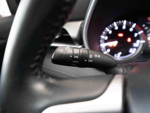 Used 2023 Toyota Highlander XLE image 13