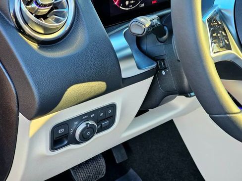 New 2026 Mercedes-Benz GLB 250 4MATIC image 16