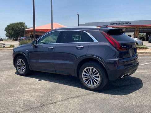 Used 2025 Cadillac XT4 Premium Luxury FWD image 7