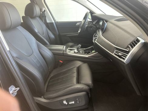 Used 2022 BMW X7 xDrive40i w/ Premium Package AWD/4WD image 13