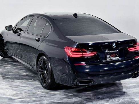 Used 2019 BMW 750i xDrive w/ M Sport Package AWD/4WD image 12