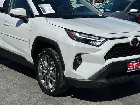 Used 2025 Toyota RAV4 XLE Premium FWD image 10