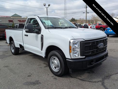Used 2024 Ford F250 XL image 2