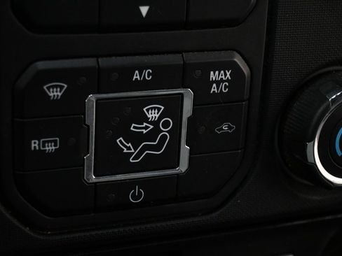 Used 2014 Ford F150 XLT w/ Equipment Group 302A Luxury image 14