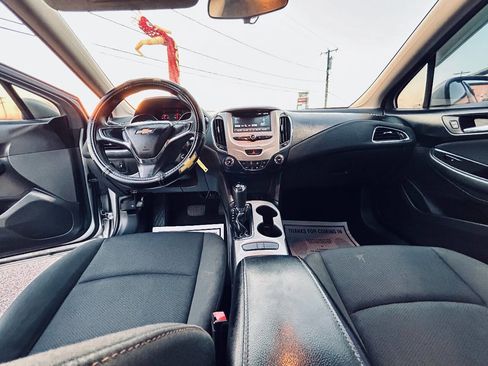 Used 2016 Chevrolet Cruze LS image 19