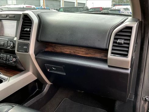 Certified 2019 Ford F150 Lariat image 19