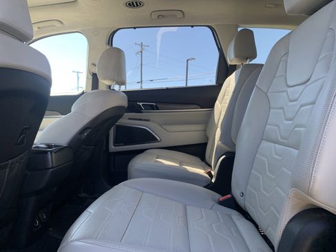 Used 2021 Kia Telluride SX w/ SX Prestige Package image 32
