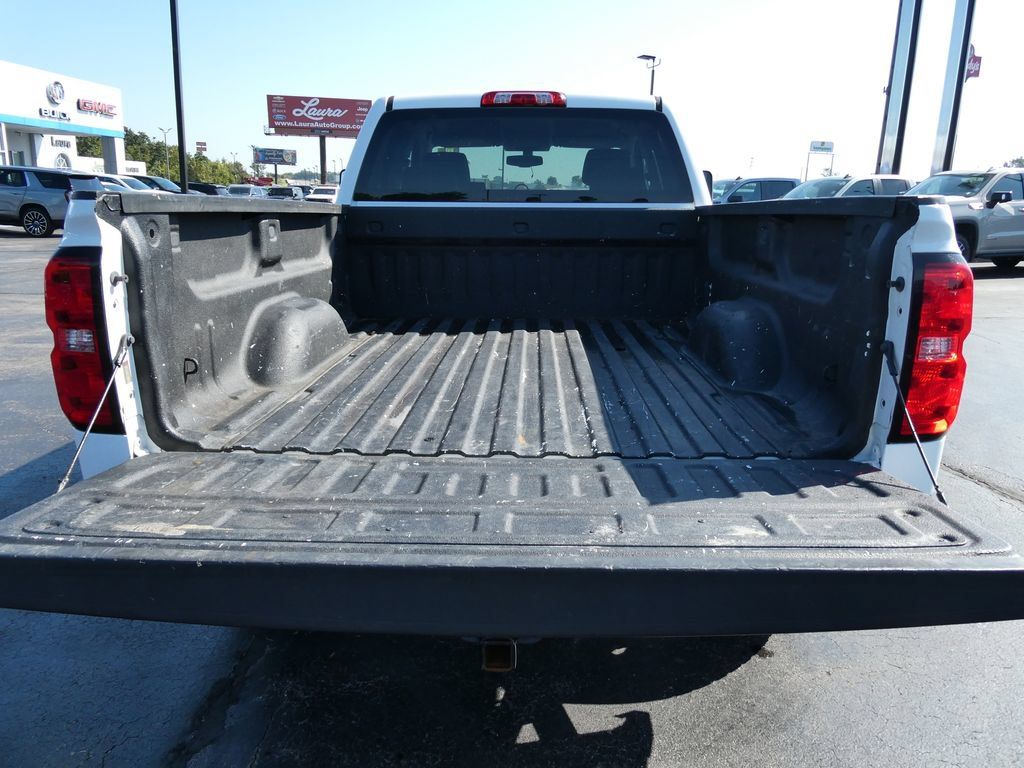 Used 2019 Chevrolet Silverado 1500 LT AWD/4WD image 17
