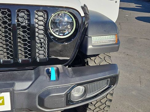 Used 2023 Jeep Wrangler Unlimited w/ 8.4" Radio Group image 11