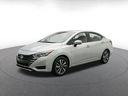 Used 2025 Nissan Versa SV FWD image 3