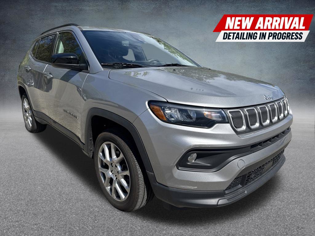 Used 2022 Jeep Compass Latitude AWD/4WD image 1