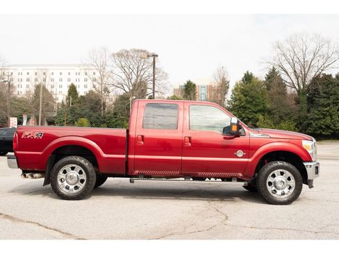 Used 2016 Ford F250 Lariat w/ Lariat Ultimate Package image 35