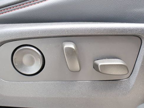 Certified 2024 GMC Canyon AT4X AWD/4WD image 38