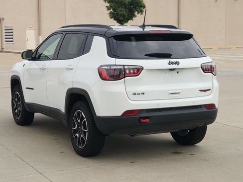 Used 2026 Jeep Compass Trailhawk AWD/4WD image 5