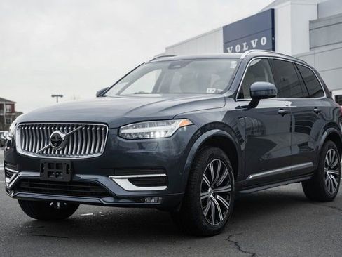 Used 2024 Volvo XC90 B6 Plus w/ Protection Package image 3