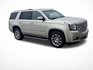 Used 2015 GMC Yukon Denali w/ Touring Package video 3