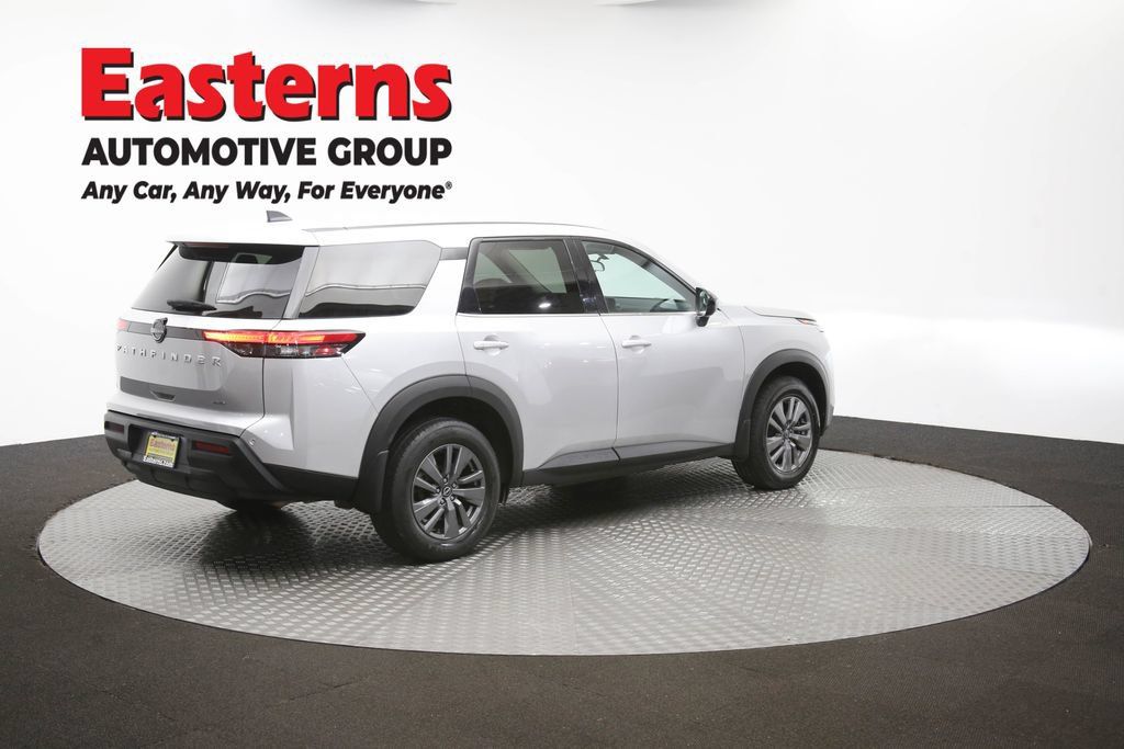 Used 2023 Nissan Pathfinder S AWD/4WD image 42