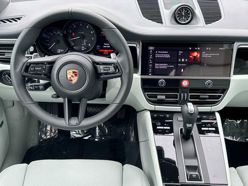 New 2025 Porsche Macan image 14