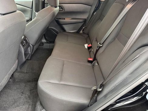 Used 2025 Nissan Rogue S FWD image 11