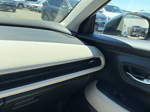 Used 2024 Honda HR-V LX image 21