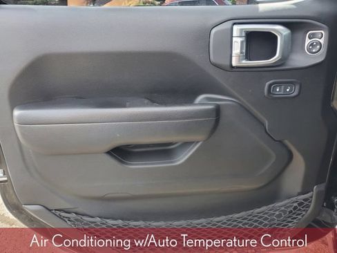 Used 2024 Jeep Wrangler Unlimited Sport AWD/4WD image 11