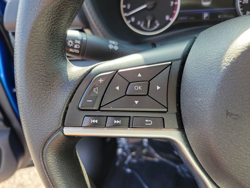 Certified 2025 Nissan Sentra SV FWD image 18